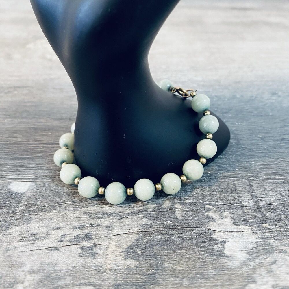 Vintage 7” Jade Colored Bead Bracelet
